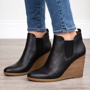 Coach Farah Wedge Ankle Boots Black Leather Chelsea Style Women’s Size 9B